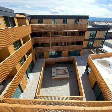 Apartment Int. *